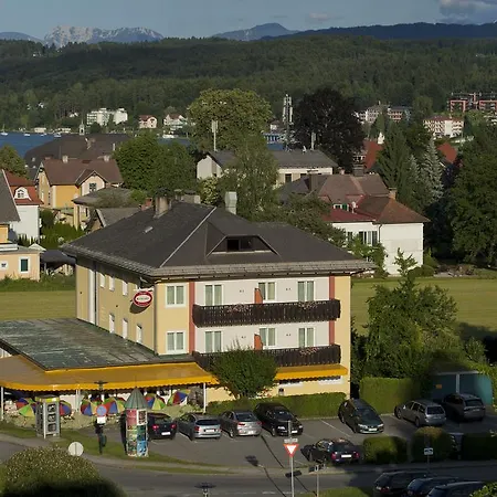 Kirchenwirt Фельден-ам-Вёртер-Зе