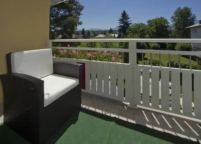 Отель Kirchenwirt 3*